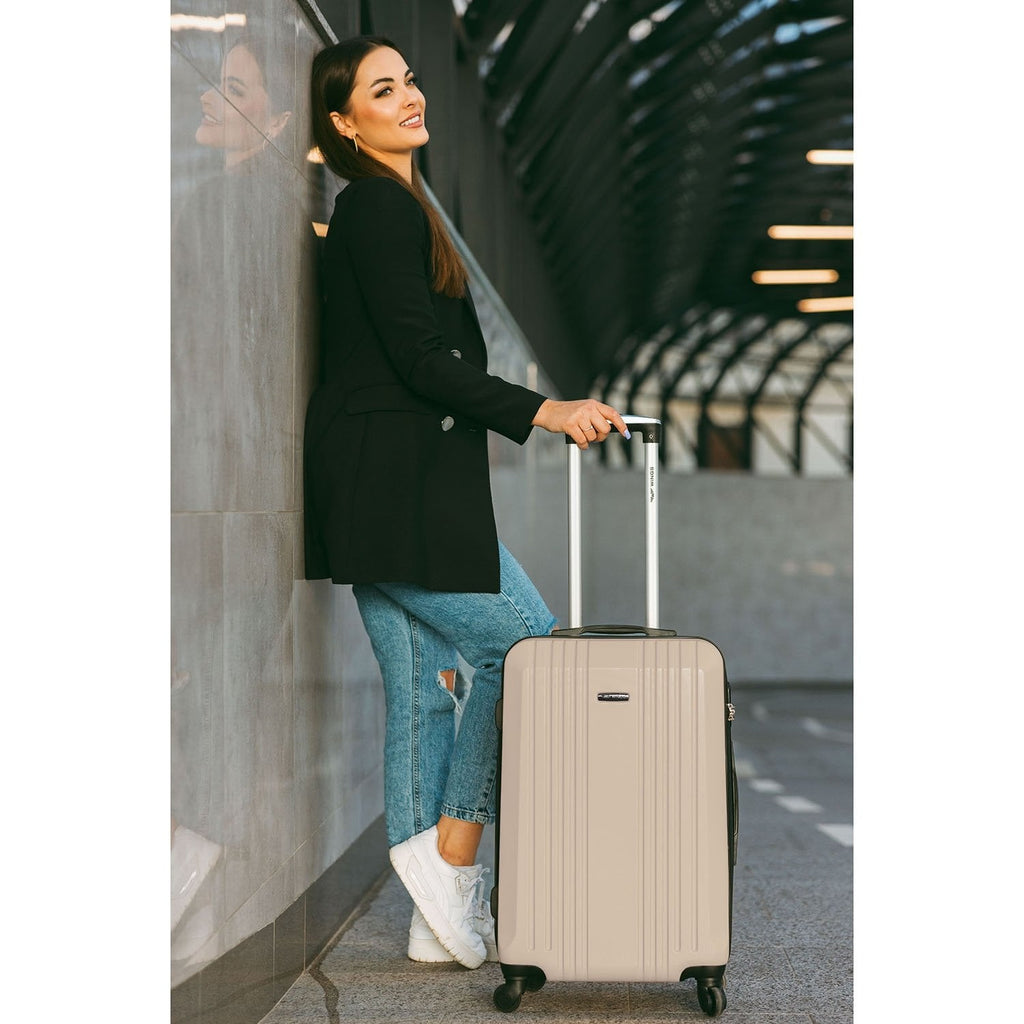 Wings Kestrel 3-Piece Hard Shell Suitcase Set – Champagne - photo 7