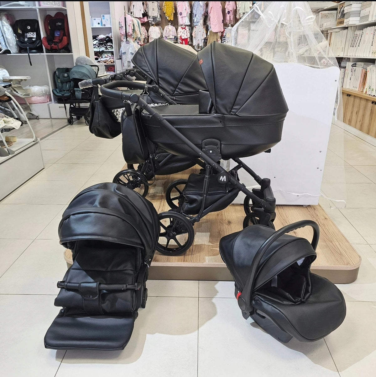 MOMMO Deluxe 3-in-1 Stroller – Black – image 15